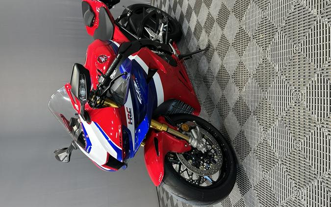 2026 HONDA CBR1000RR-R FIREBLADE