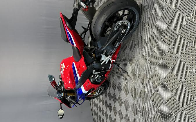 2026 HONDA CBR1000RR-R FIREBLADE