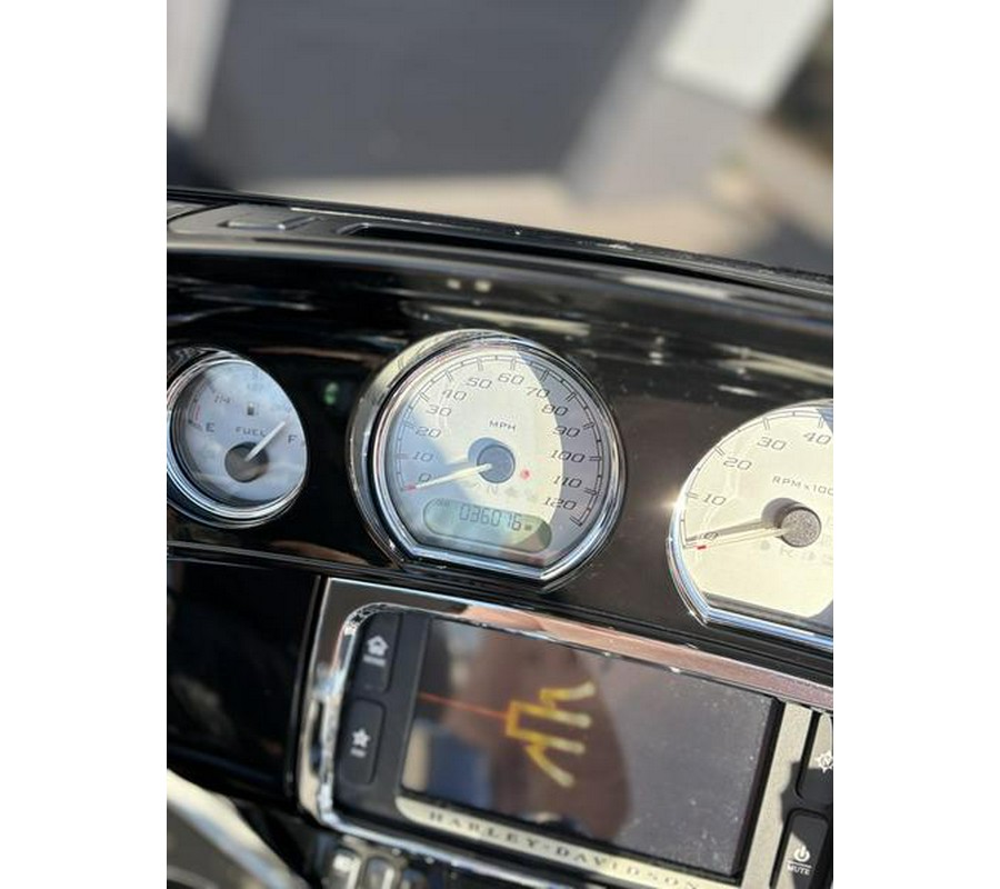 2014 Harley-Davidson® FLHXS - Street Glide® Special