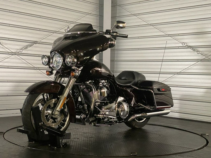 2014 Harley-Davidson® FLHXS - Street Glide® Special