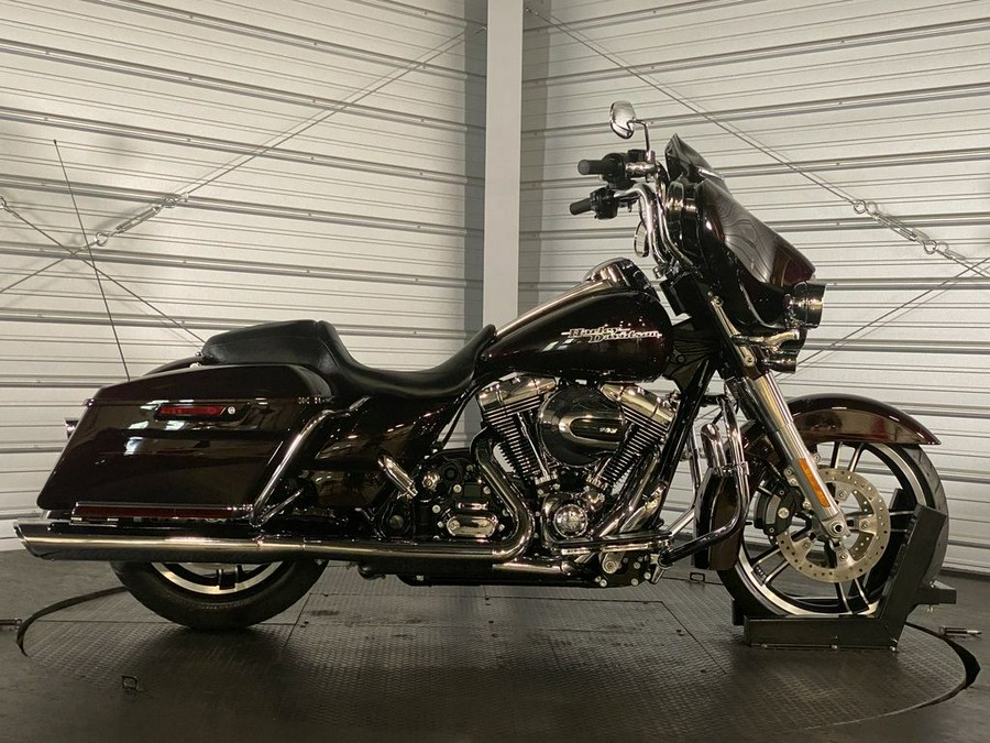 2014 Harley-Davidson® FLHXS - Street Glide® Special