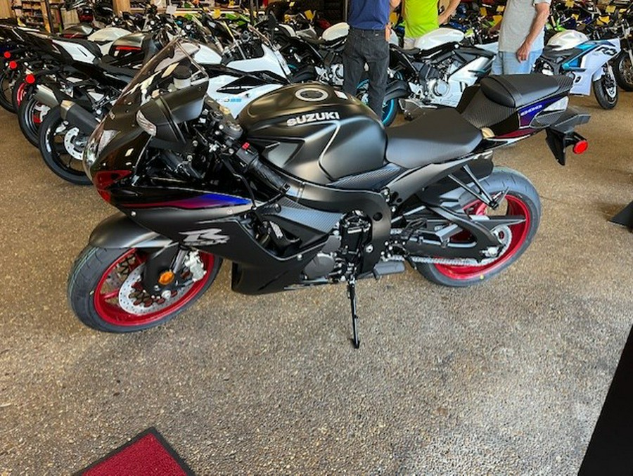 2026 GSX-R 600 BLACK - Suzuki