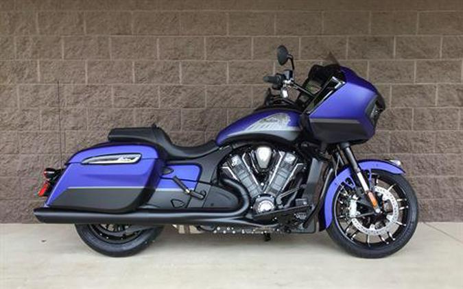 2024 Indian Motorcycle Challenger® Dark Horse® with PowerBand Audio Package