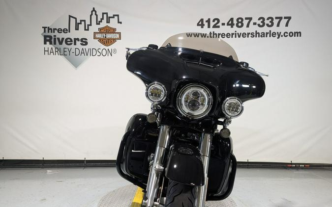 2017 Harley-Davidson® Street Glide® Special Vivid Black