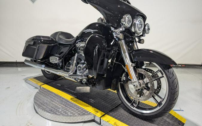 2017 Harley-Davidson® Street Glide® Special Vivid Black