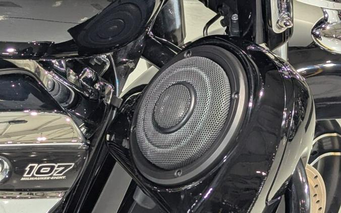 2017 Harley-Davidson® Street Glide® Special Vivid Black