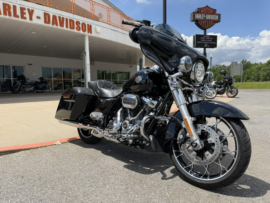 2023 Harley-Davidson® Street Glide® Special Vivid Black