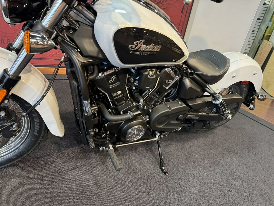 2025 Indian Motorcycle® Scout® Classic Limited +Tech Ghost White Metallic