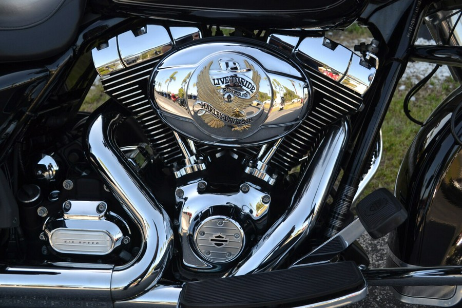 2013 Harley-Davidson® Electra Glide® Classic - FLHTC