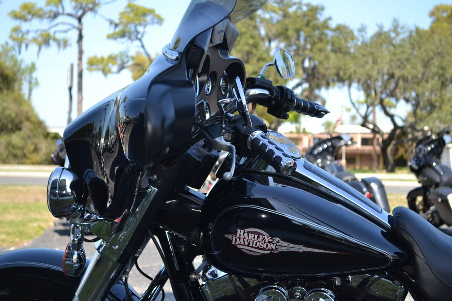 2013 Harley-Davidson® Electra Glide® Classic - FLHTC