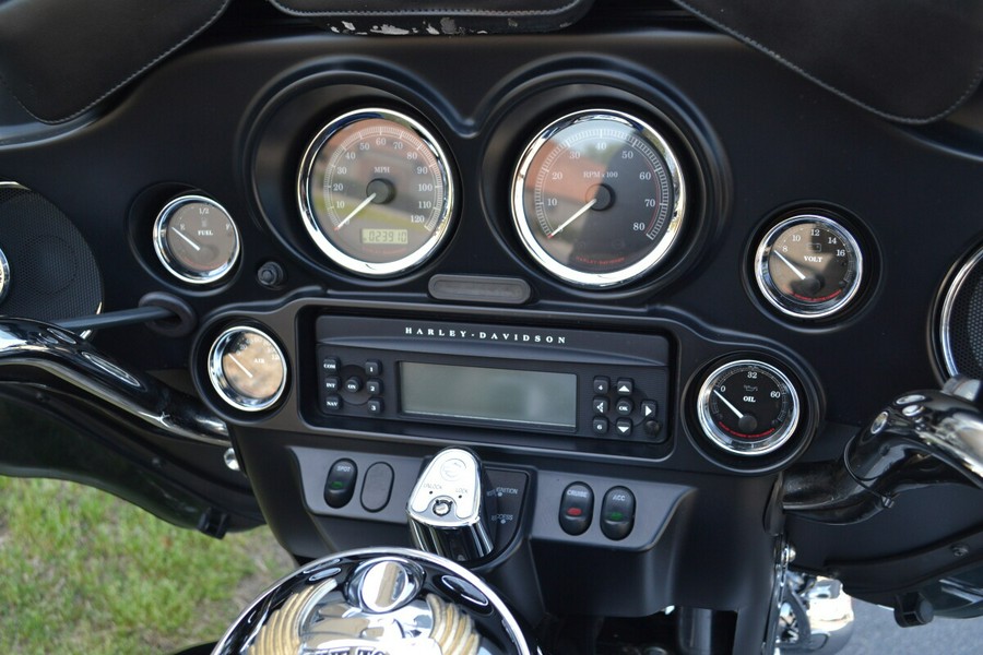 2013 Harley-Davidson® Electra Glide® Classic - FLHTC