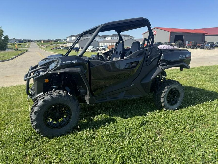 2023 Can-Am® Commander XT 700