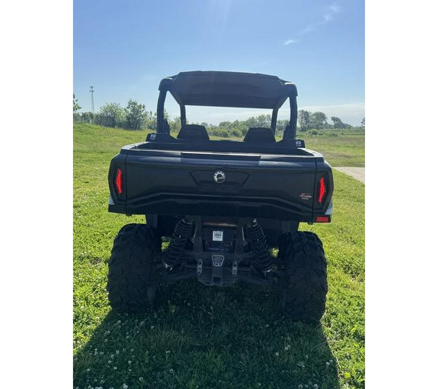 2023 Can-Am® Commander XT 700