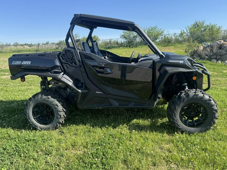 2023 Can-Am® Commander XT 700