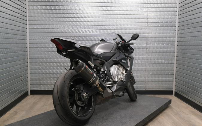 2016 YAMAHA YZF-R1