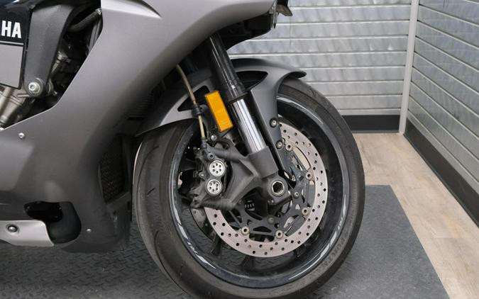 2016 YAMAHA YZF-R1