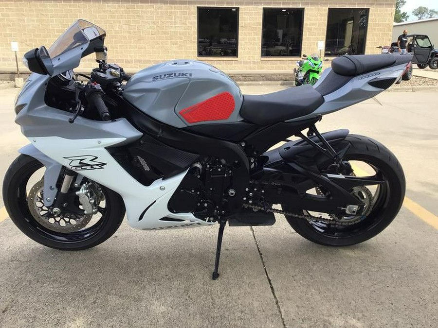 2022 Suzuki GSX-R600