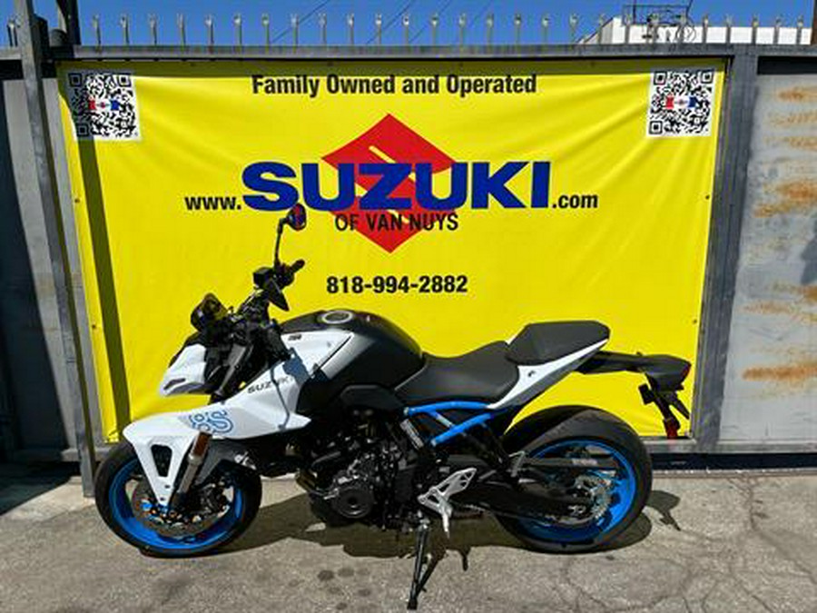 2023 Suzuki GSX-8S