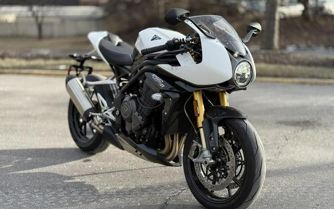 2022 Triumph Speed Triple 1200 RR Crystal White Storm Grey