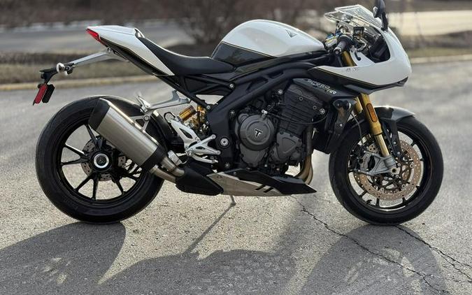 2022 Triumph Speed Triple 1200 RR Crystal White Storm Grey