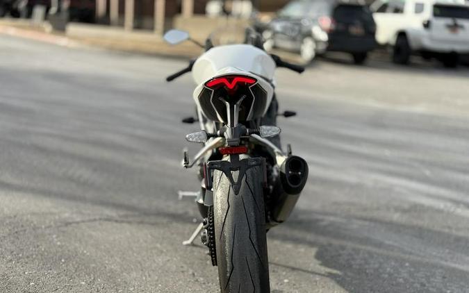 2022 Triumph Speed Triple 1200 RR Crystal White Storm Grey