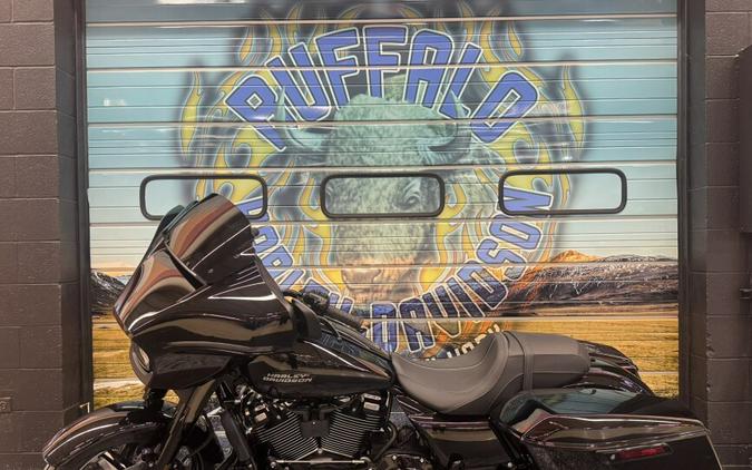 2026 Harley-Davidson® Street Glide® Vivid Black Black Trim