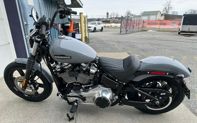 2026 Harley-Davidson® Street Bob® Dark Billiard Gray Chrome Cast Wheels
