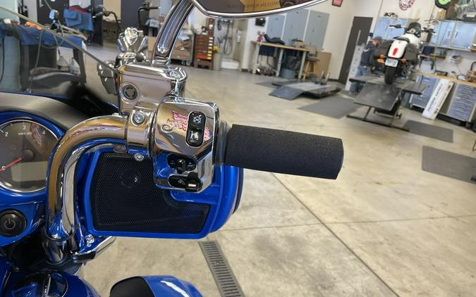 2020 Indian Motorcycle® Chieftain® Limited Radar Blue