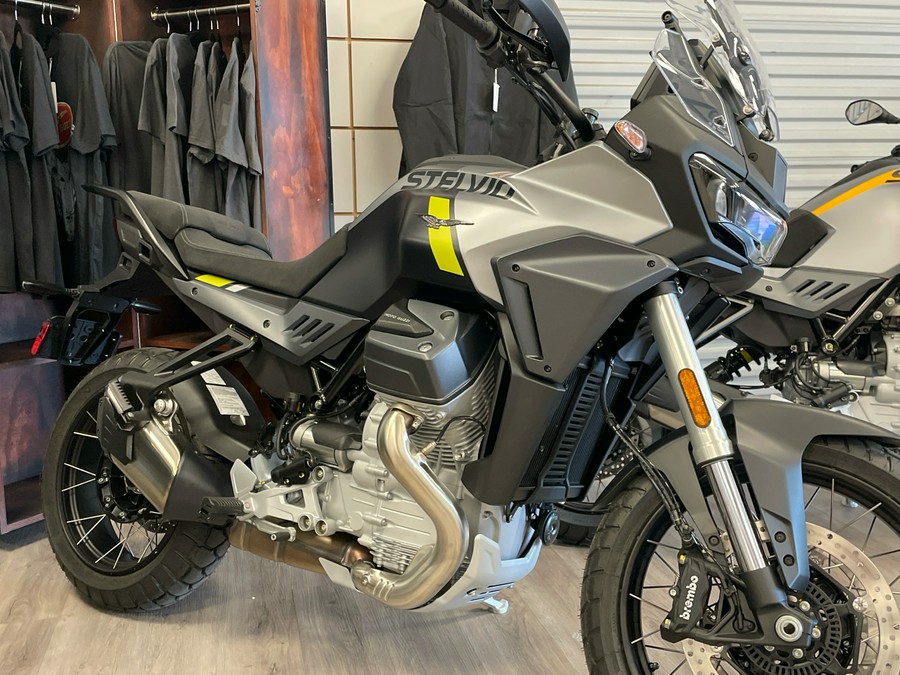 2024 Moto Guzzi Stelvio