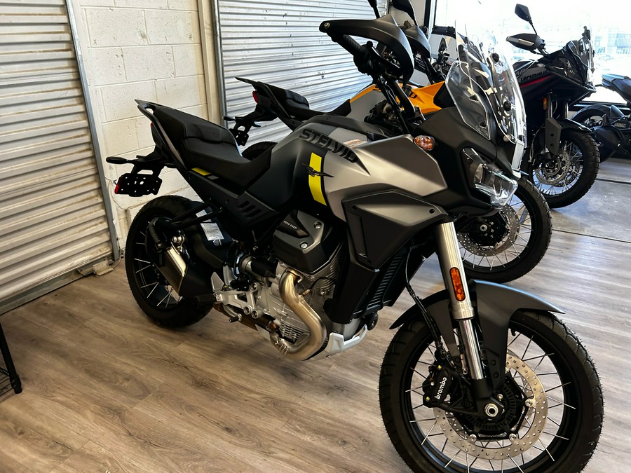 2024 Moto Guzzi Stelvio