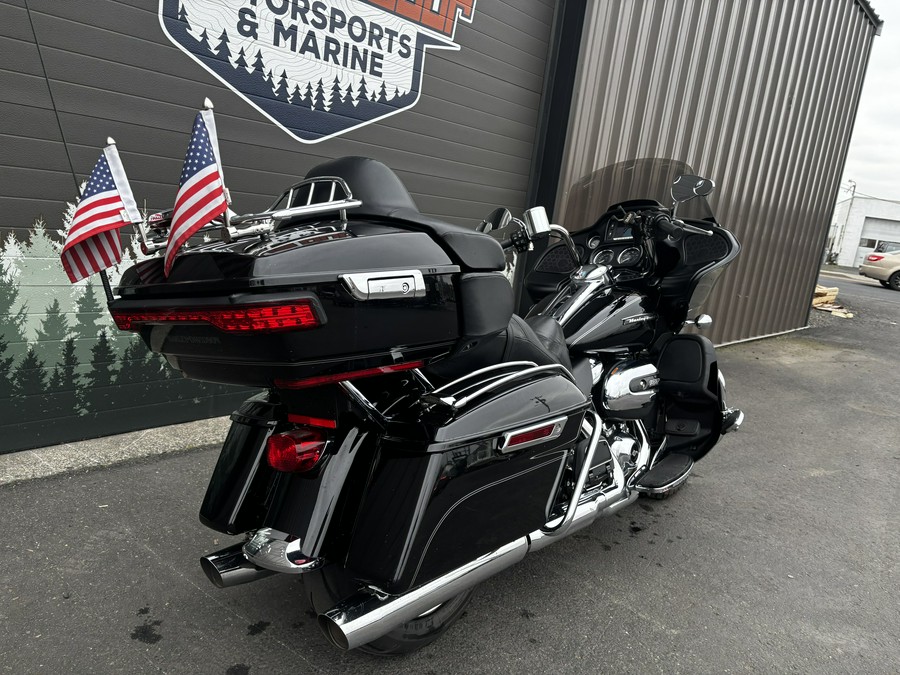 2017 Harley-Davidson® Road Glide® Ultra - 38515