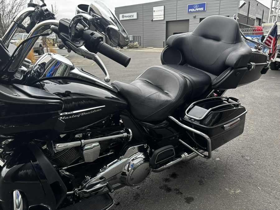 2017 Harley-Davidson® Road Glide® Ultra - 38515