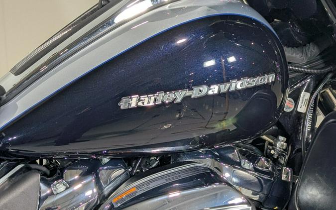 2020 Harley-Davidson® Ultra Limited Midnight Blue/Barracuda Silver