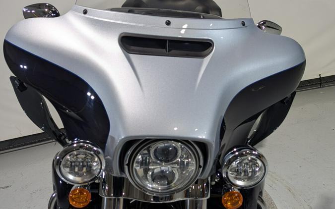 2020 Harley-Davidson® Ultra Limited Midnight Blue/Barracuda Silver