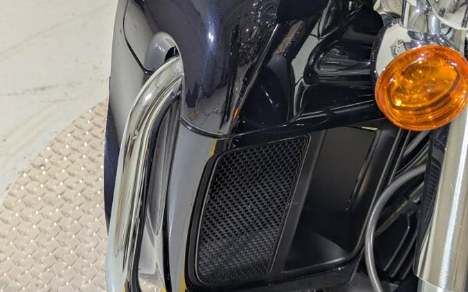 2020 Harley-Davidson® Ultra Limited Midnight Blue/Barracuda Silver