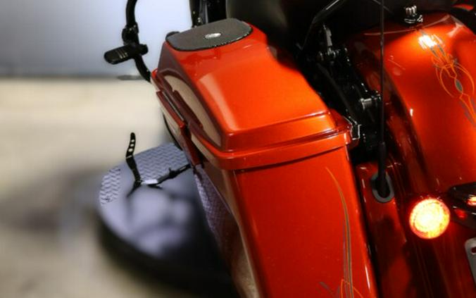 2013 Harley-Davidson Road Glide Custom Candy Orange