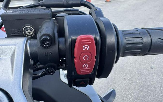 2025 CFMOTO 300SS