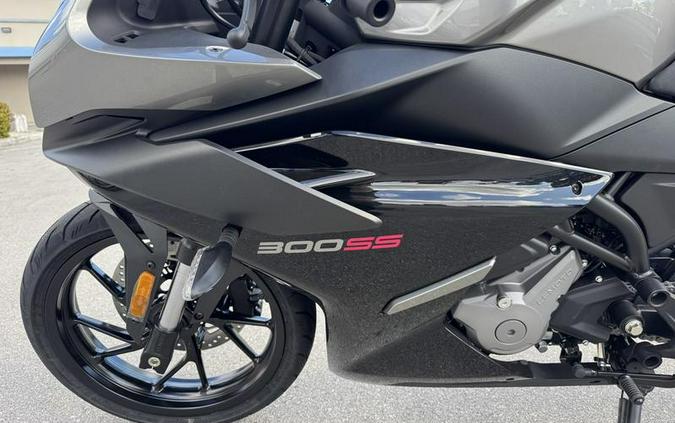 2025 CFMOTO 300SS