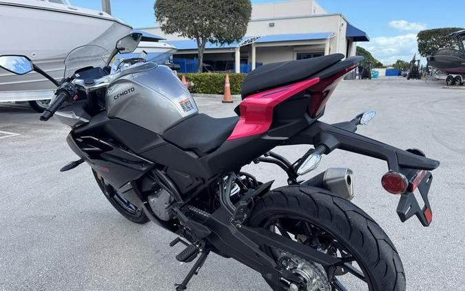 2025 CFMOTO 300SS
