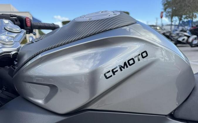 2025 CFMOTO 300SS