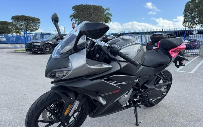 2025 CFMOTO 300SS