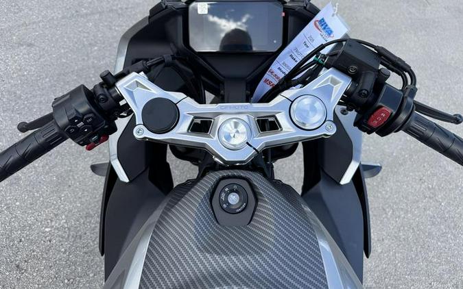 2025 CFMOTO 300SS