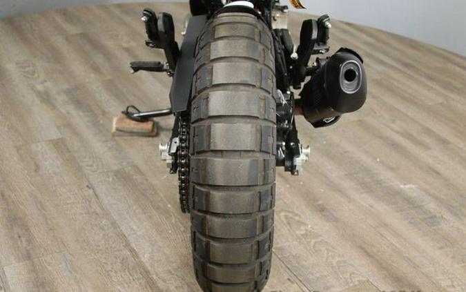 2023 Husqvarna Svartpilen 401