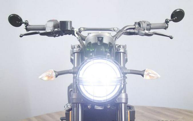 2023 Husqvarna Svartpilen 401