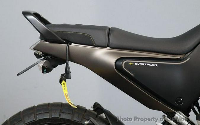 2023 Husqvarna Svartpilen 401