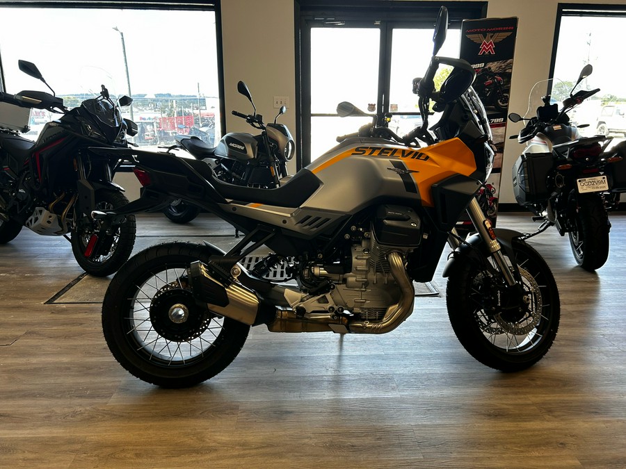 2024 Moto Guzzi Stelvio