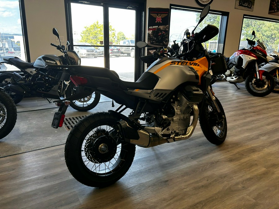 2024 Moto Guzzi Stelvio