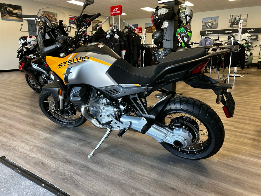 2024 Moto Guzzi Stelvio