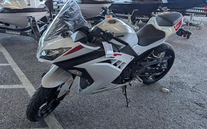 2026 Kawasaki NINJA 300 ABS Pearl Blizzard White - PRE ORDER
