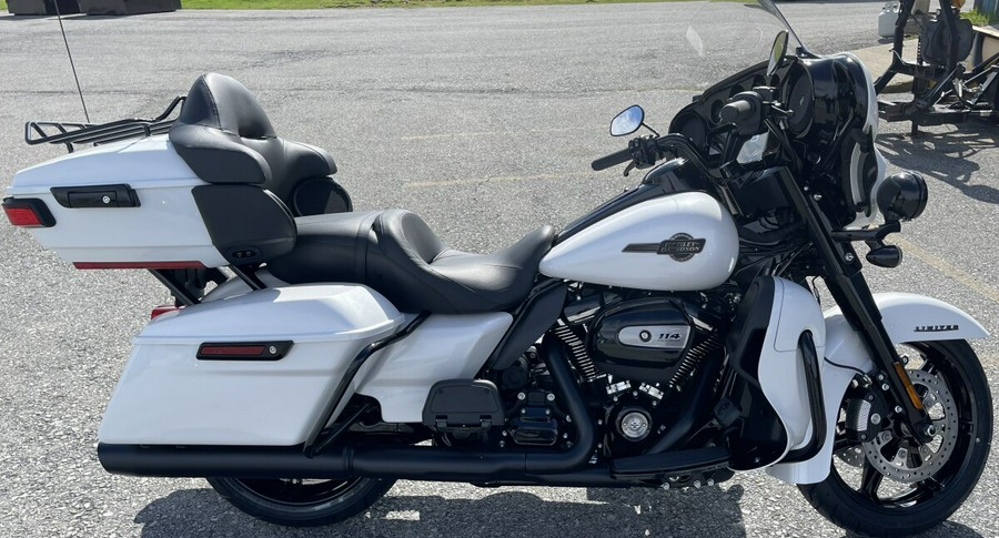 2024 Harley-Davidson Ultra Limited White Onyx Pearl - Black Finish